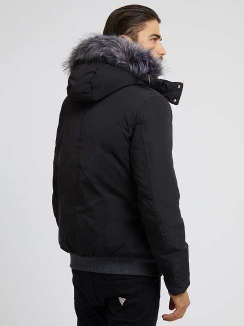 Véritable Doudoune Noire Deviner