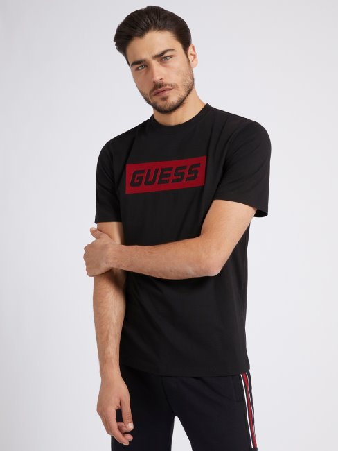 T-shirt Noir New Guess Avec Logo Sur Le Devant
