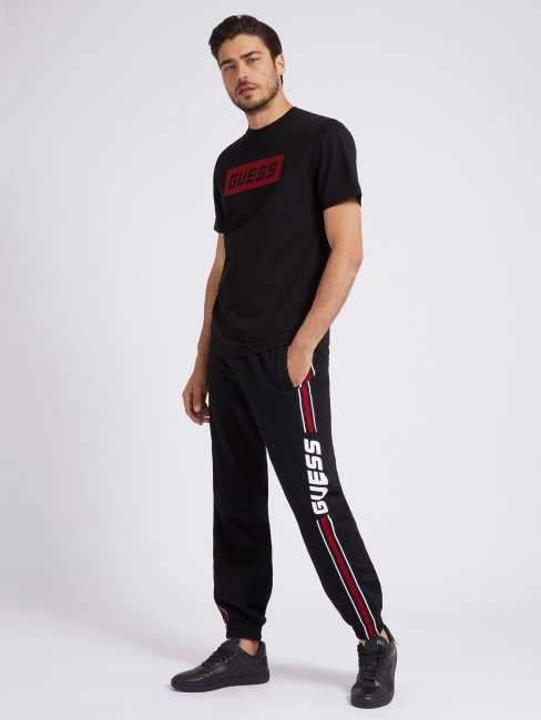 T-shirt Noir New Guess Avec Logo Sur Le Devant