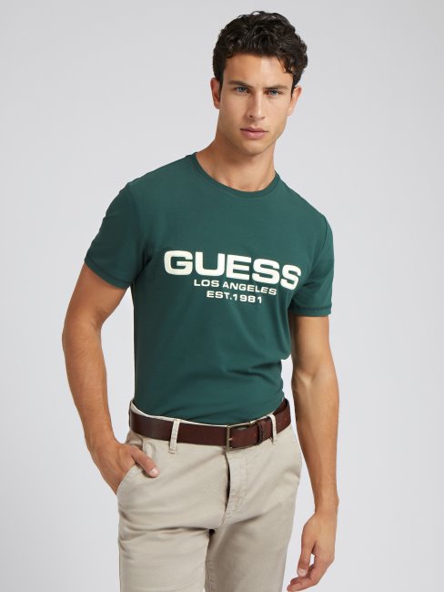 Tee Shirt Guess Vert Avec Logo Sur Le Devant