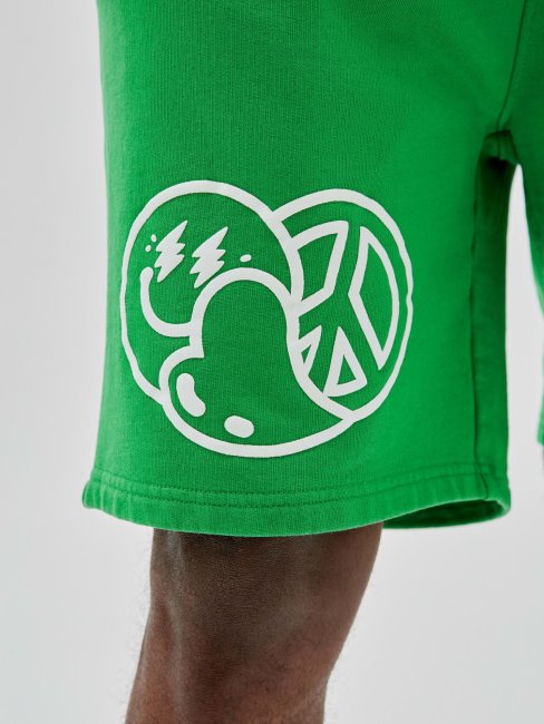 Guess Court Imprimé Sur Le Devant Vert