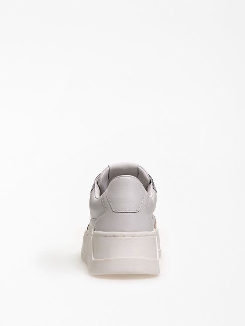 Paniers Ciano En Cuir Mélangé Blanc Guess