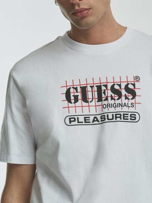 T-shirt Guess Blanc Avec Logo Sur Le Devant Neuf