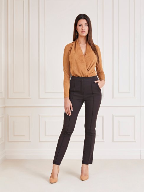 « Corps De Daim Simili Beige Martien » Par Guess