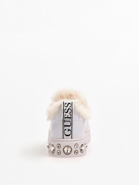 Paniers à Rivets En Fausse Fourrure Blanc Guess