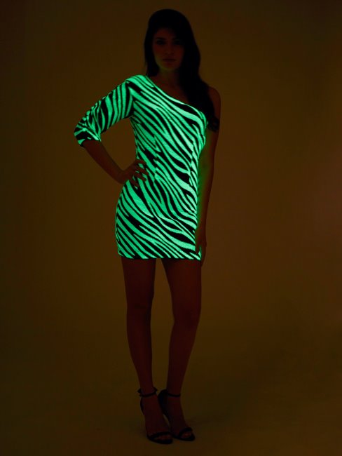 Robe Noire à Sequins à épaules Dénudées