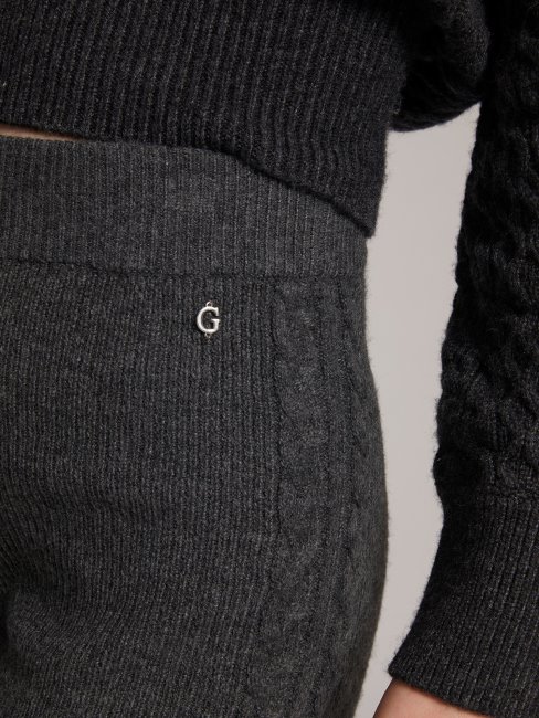 Pull Court Guess Gris