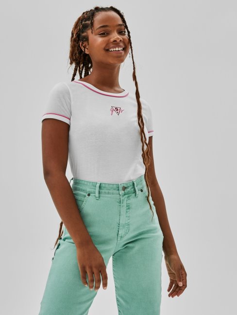 Tee Shirt Guess Blanc Avec Logo Sur Le Devant