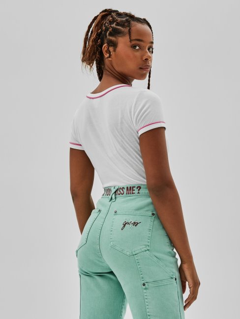 Tee Shirt Guess Blanc Avec Logo Sur Le Devant