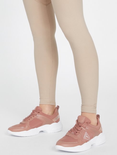 Paniers Guess Niveaux Marron Foncé à Logo Et Strass