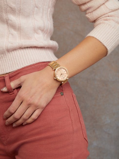 Montre Analogique Couleur Ou Rose Sans Couleur Guess