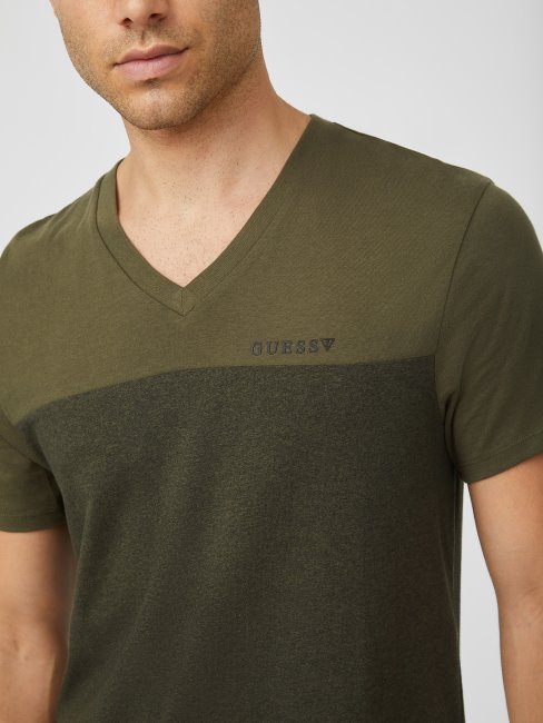 T-shirt à Col En V Colour-block Ganton Du Matin Olive Guess