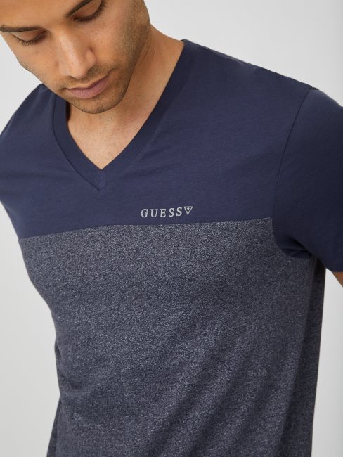 T-shirt Guess Indigo Jeans Ganton à Col En V Color-block