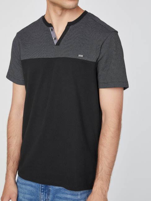 T-shirt Fendu à Blocs De Couleurs Guess Adrian Noir De Jais