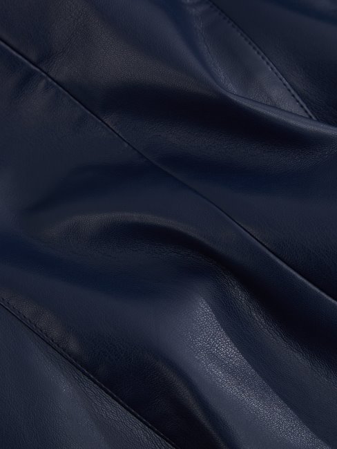 Pantalon Droit En Similicuir Bleu Foncé Guess Kelly