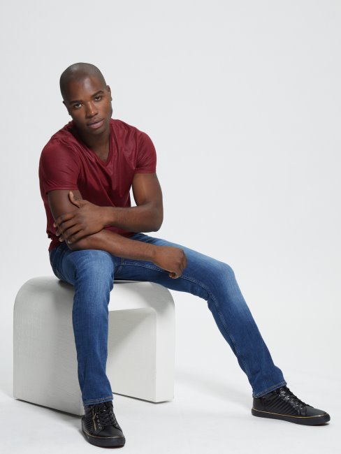 T-shirt Mason Yoke à Col En V Vino Guess